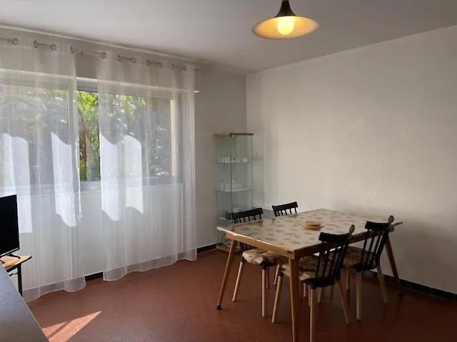 T2- Piscine- Plages- Commerces * Le Lavandou