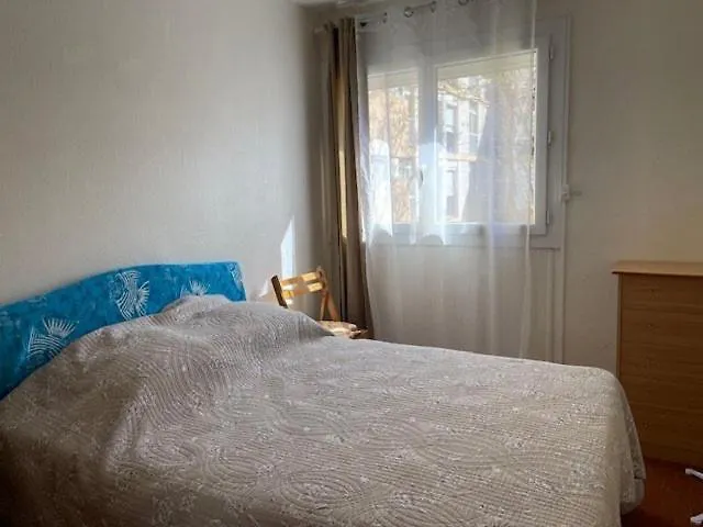 T2- Piscine- Plages- Commerces Apartmán *