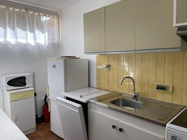 T2- Piscine- Plages- Commerces Apartmán *